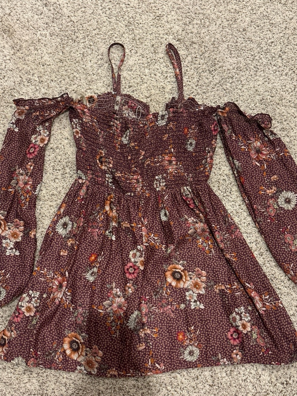 gimmicks by BKE Burgundy Floral Off-Shoulder Long Sleeve Mini